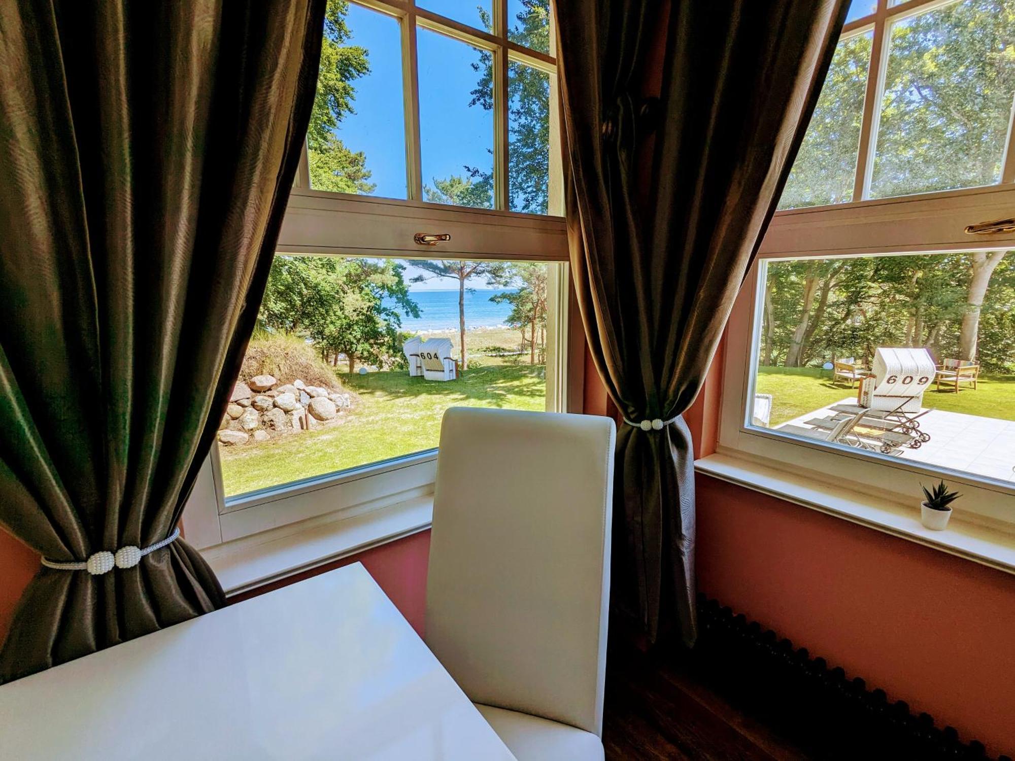 Strandhotel Lindequist Зеллин Экстерьер фото