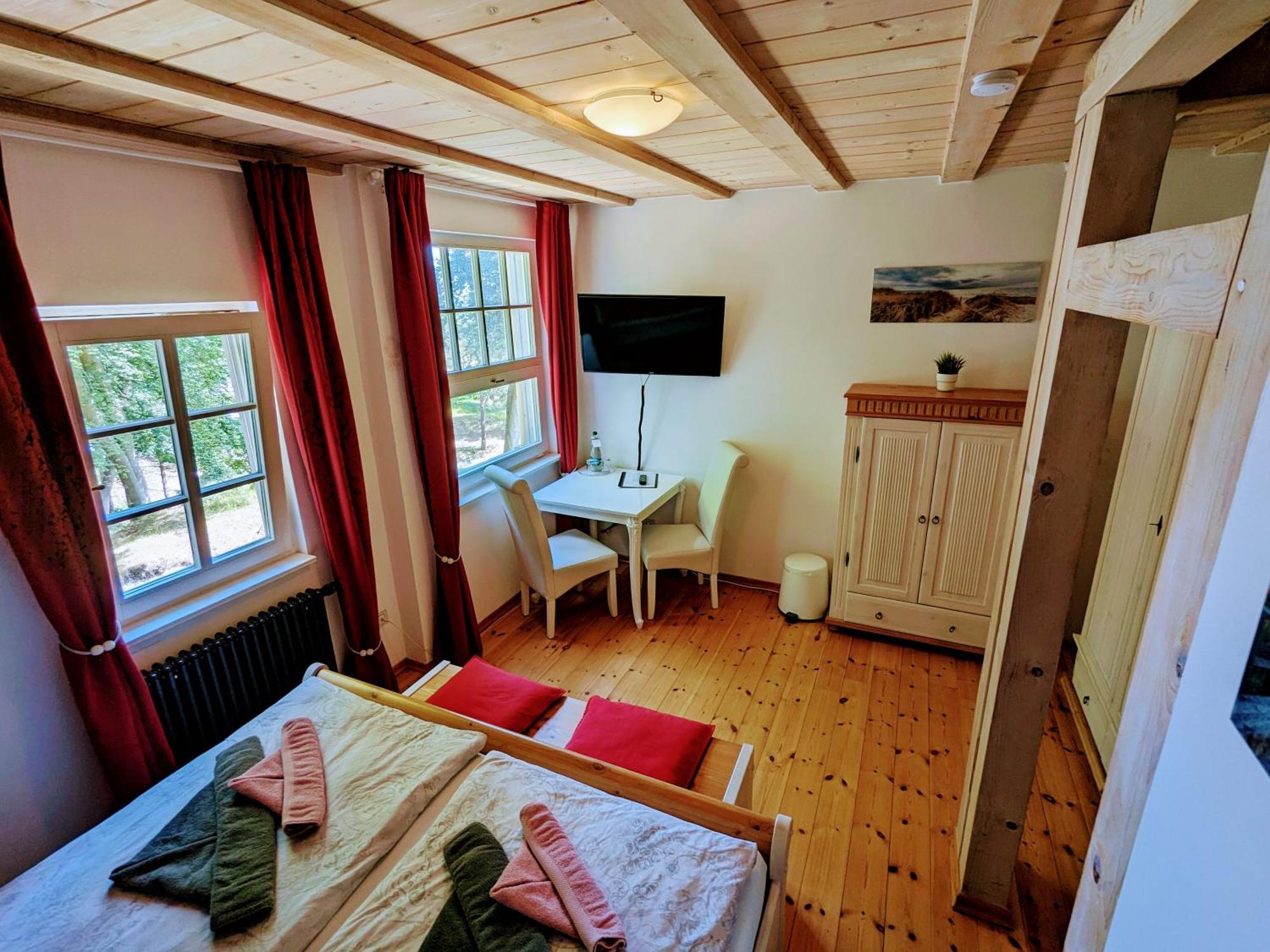 Strandhotel Lindequist Зеллин Экстерьер фото