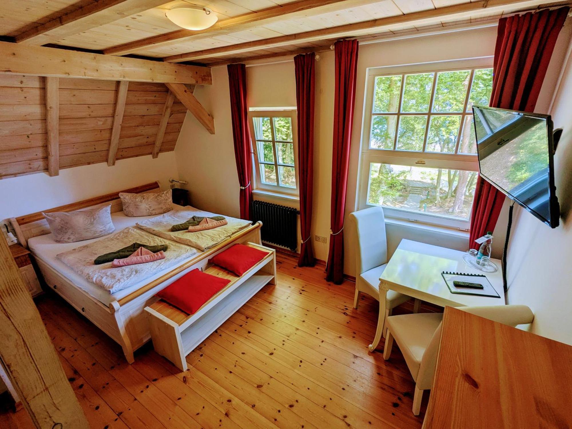 Strandhotel Lindequist Зеллин Экстерьер фото