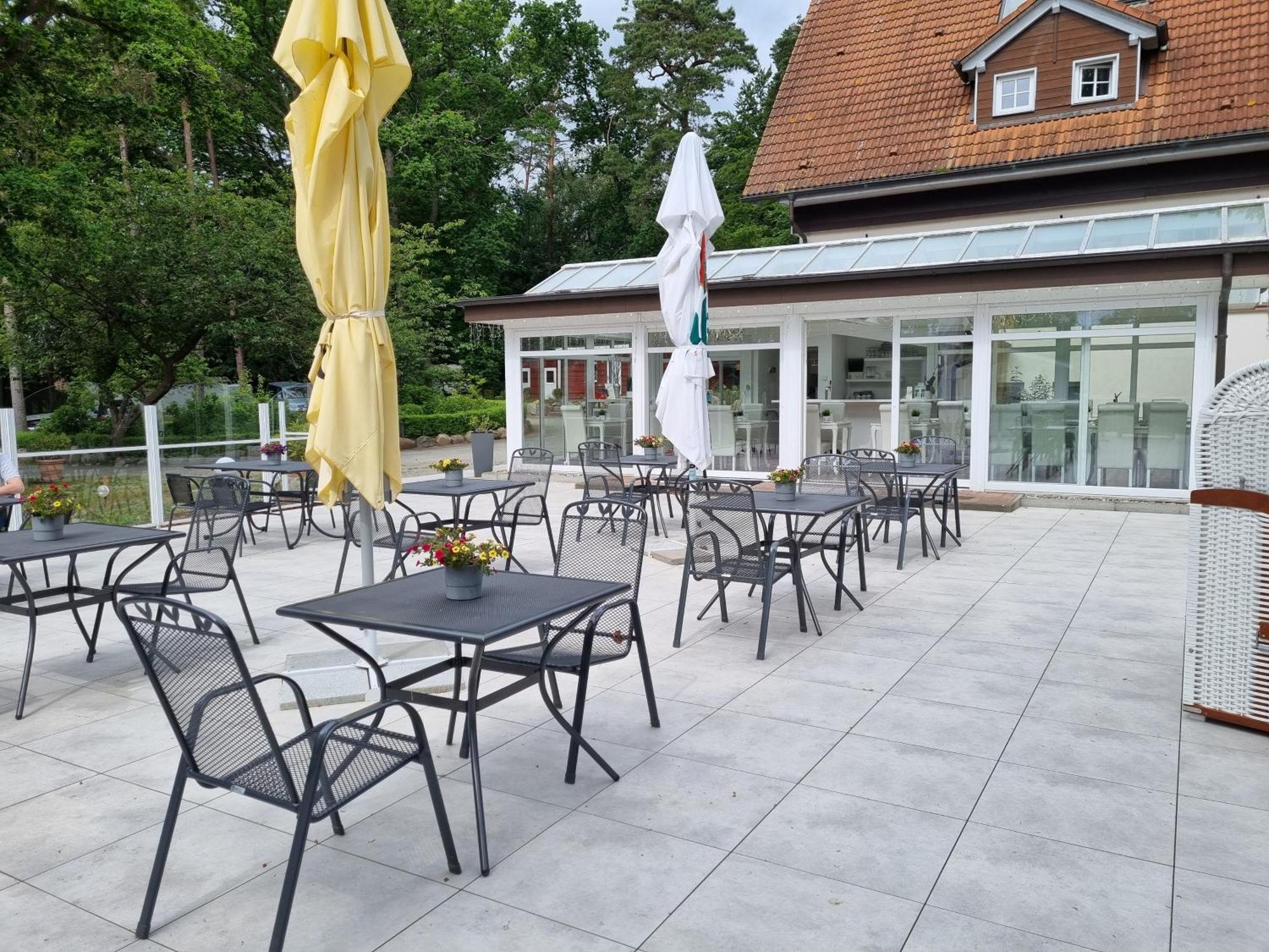 Strandhotel Lindequist Зеллин Экстерьер фото