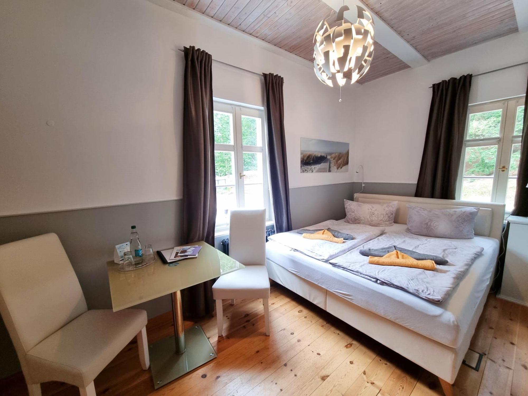 Strandhotel Lindequist Зеллин Экстерьер фото